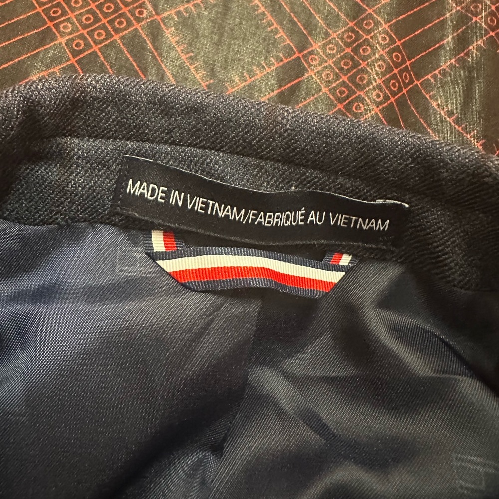 NWT Tommy Hilfiger TREVOR The Flex suit jacket
Size 38S
B321 - Picture 4 of 9